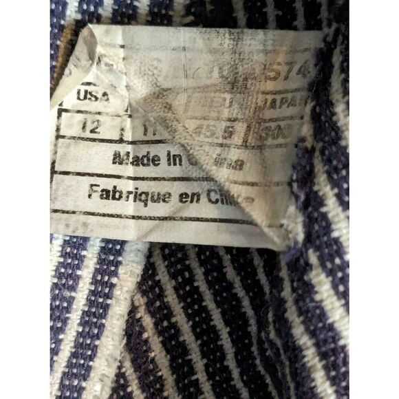 Mens UGG suede leather slip on shoes. In good condition size 12. - Picture 10 of 11